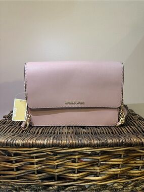 Michael Kors Daniella crossbody (NWT)